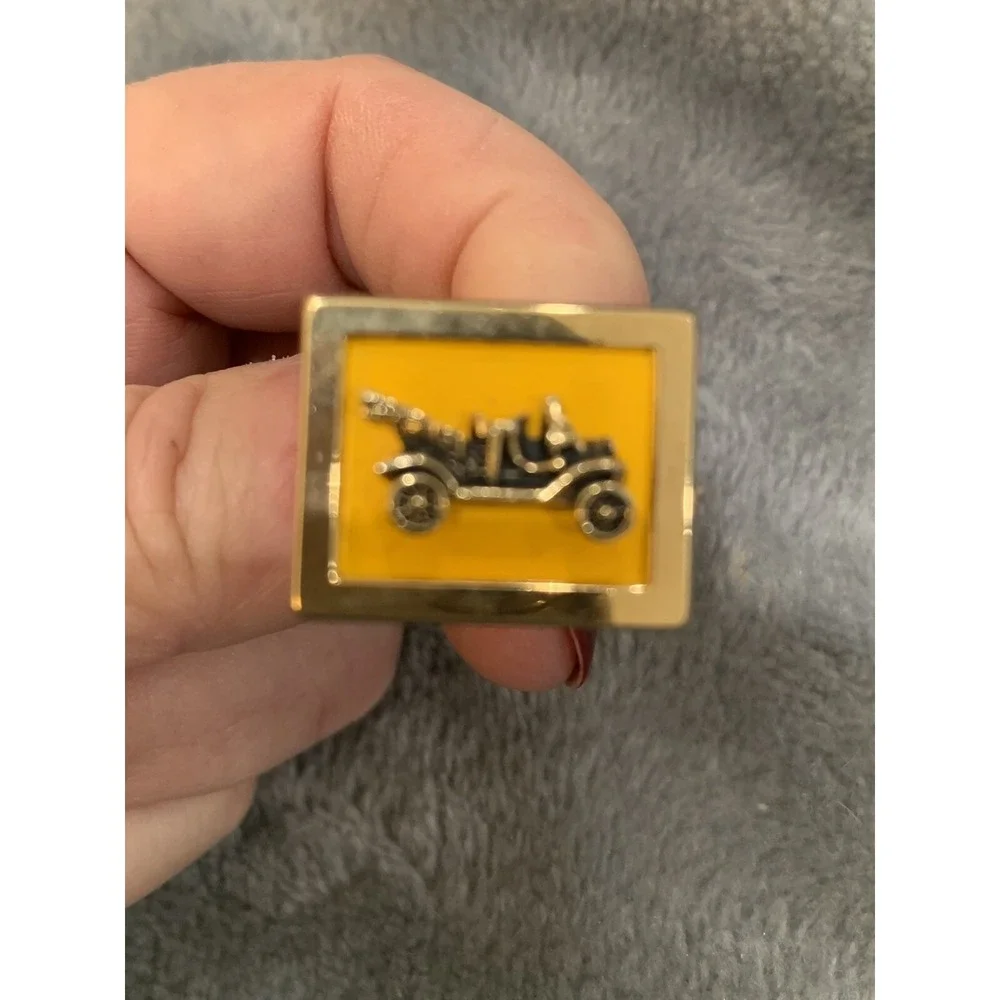 Vintage SWANK Antique‎ Car Gold Square Yellow Enamel Cufflinks Signed